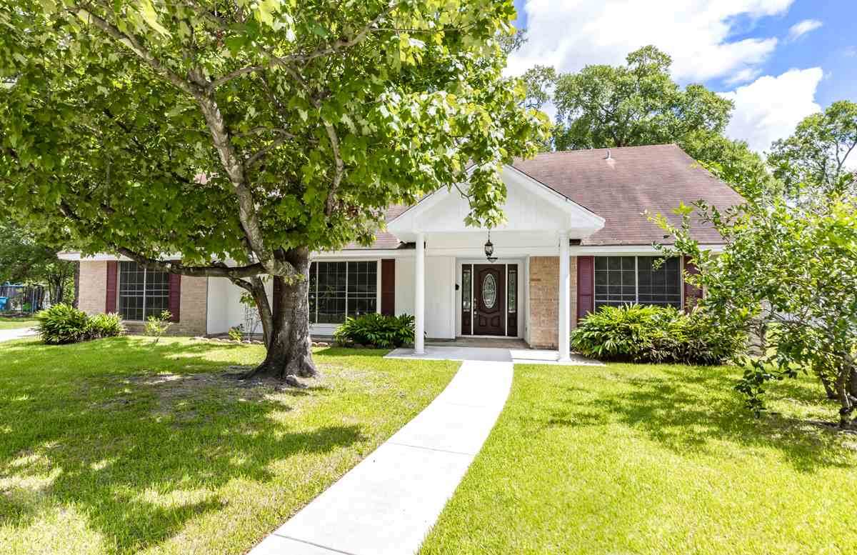 2150 Chevy Chase - Photo 1