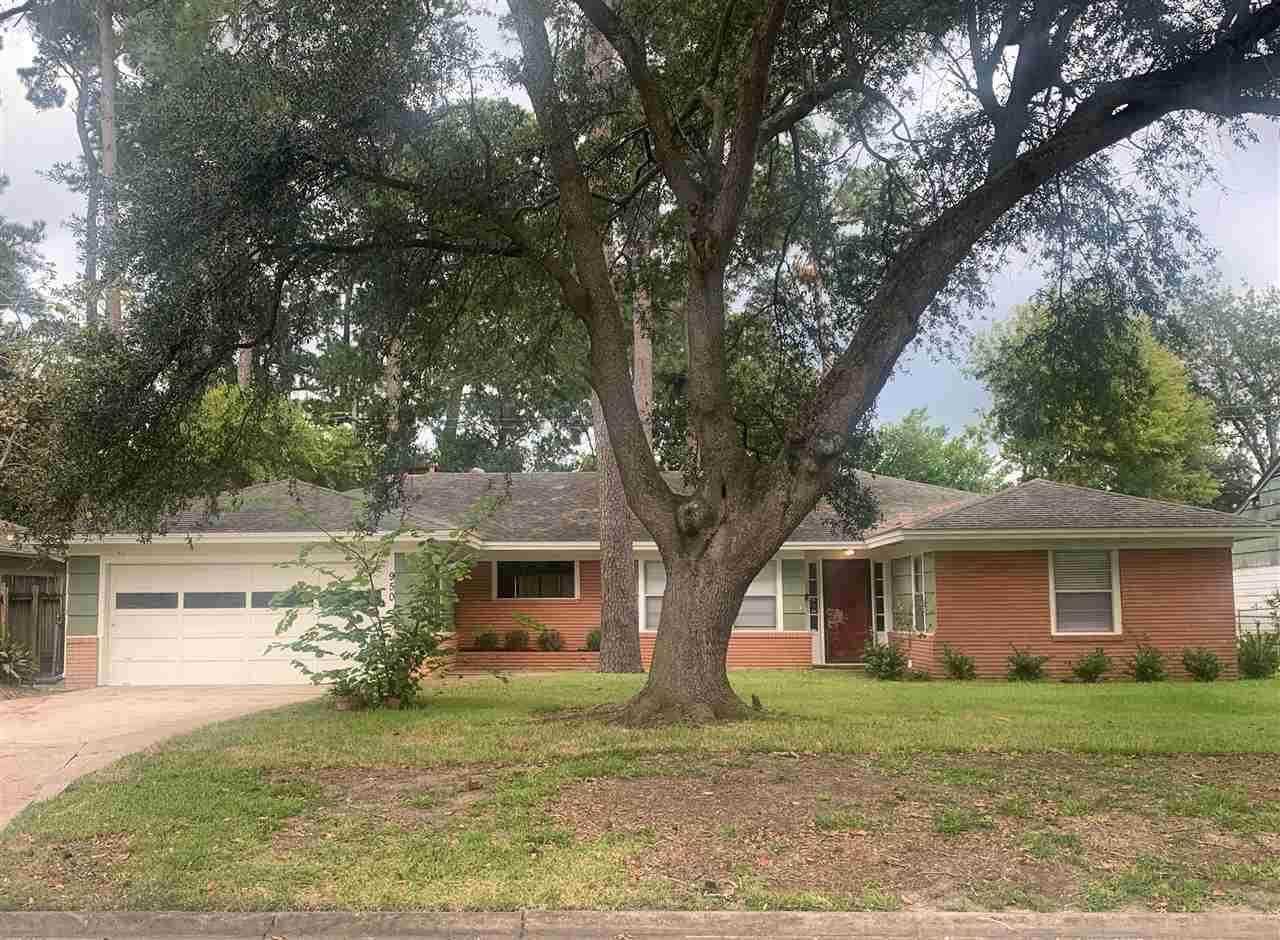 950 23rd St. - Photo 1