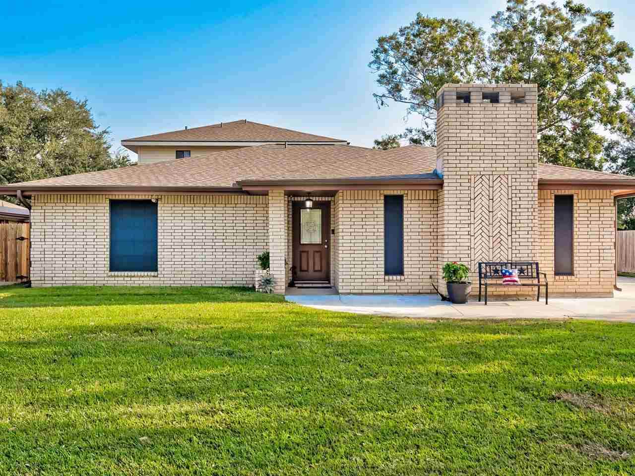7800 Barryknoll Ln - Photo 1