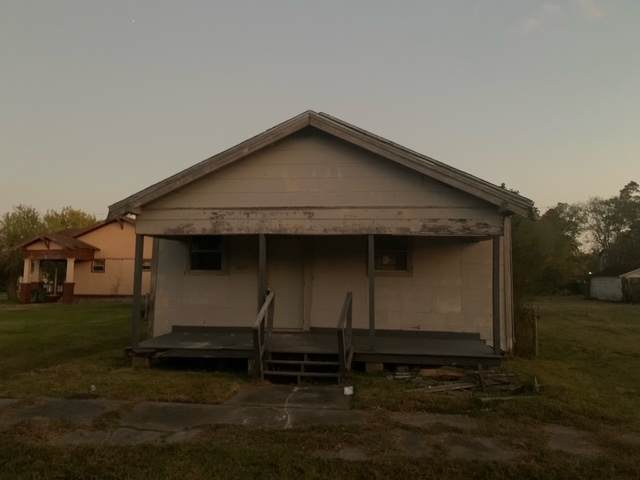 936 9TH ST - Photo 1