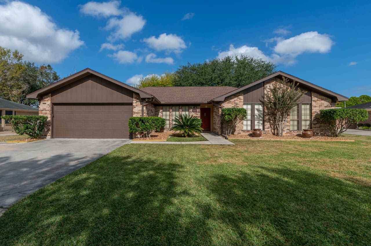 7050 Limerick Dr. - Photo 1