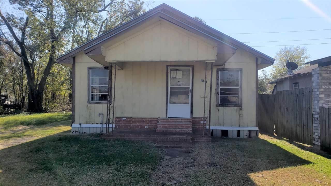 2561 Euclid - Photo 1