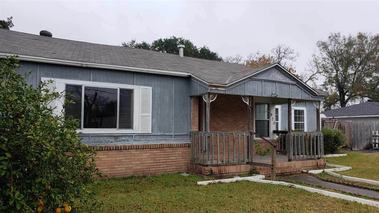 924 14th Street - Photo 1