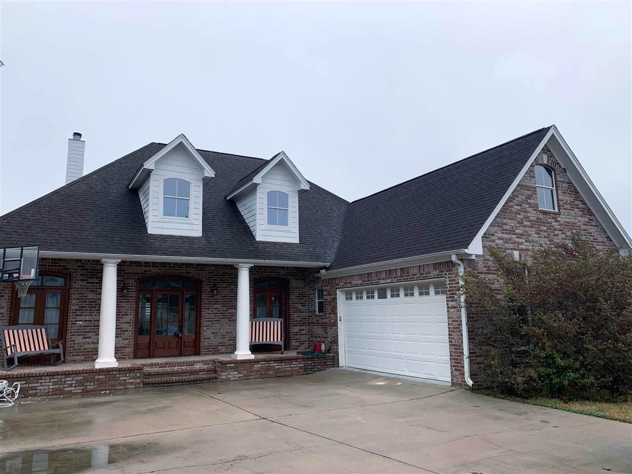 220 Idylwild - Photo 1