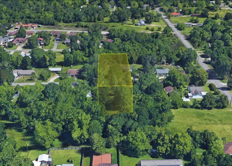 2225 Travis - Photo 1