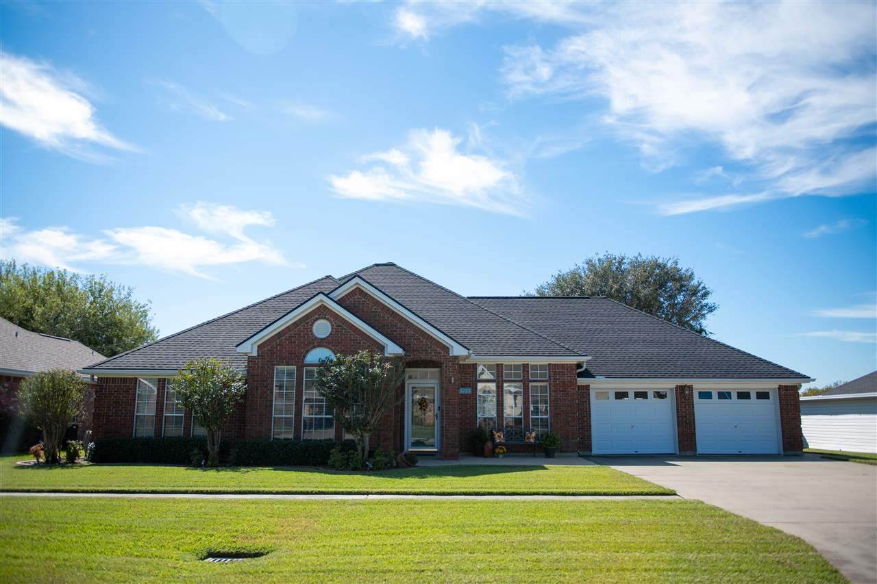 2705 Oak W - Photo 1