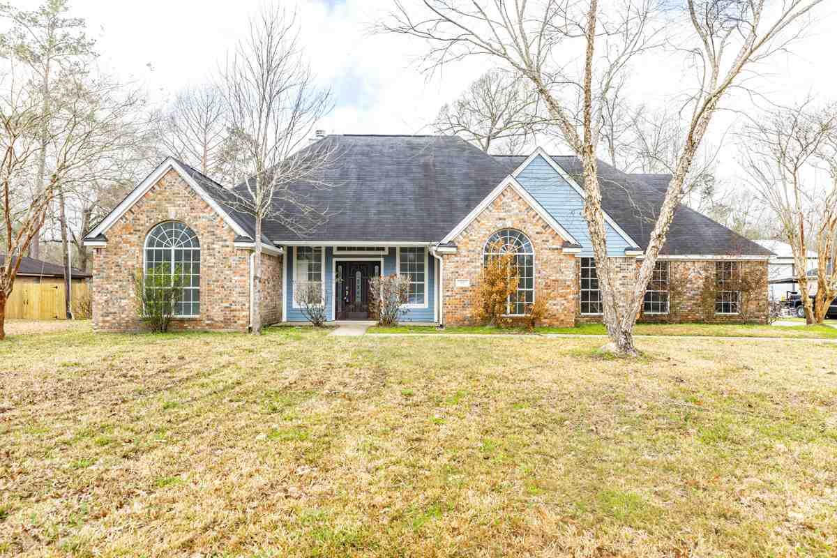 1018 Pine Crest - Photo 1
