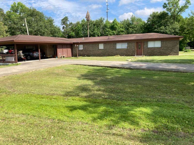 3342 Hwy 327 - Photo 1