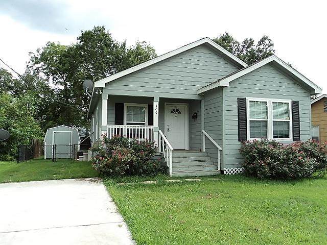 409 Ave F - Photo 1