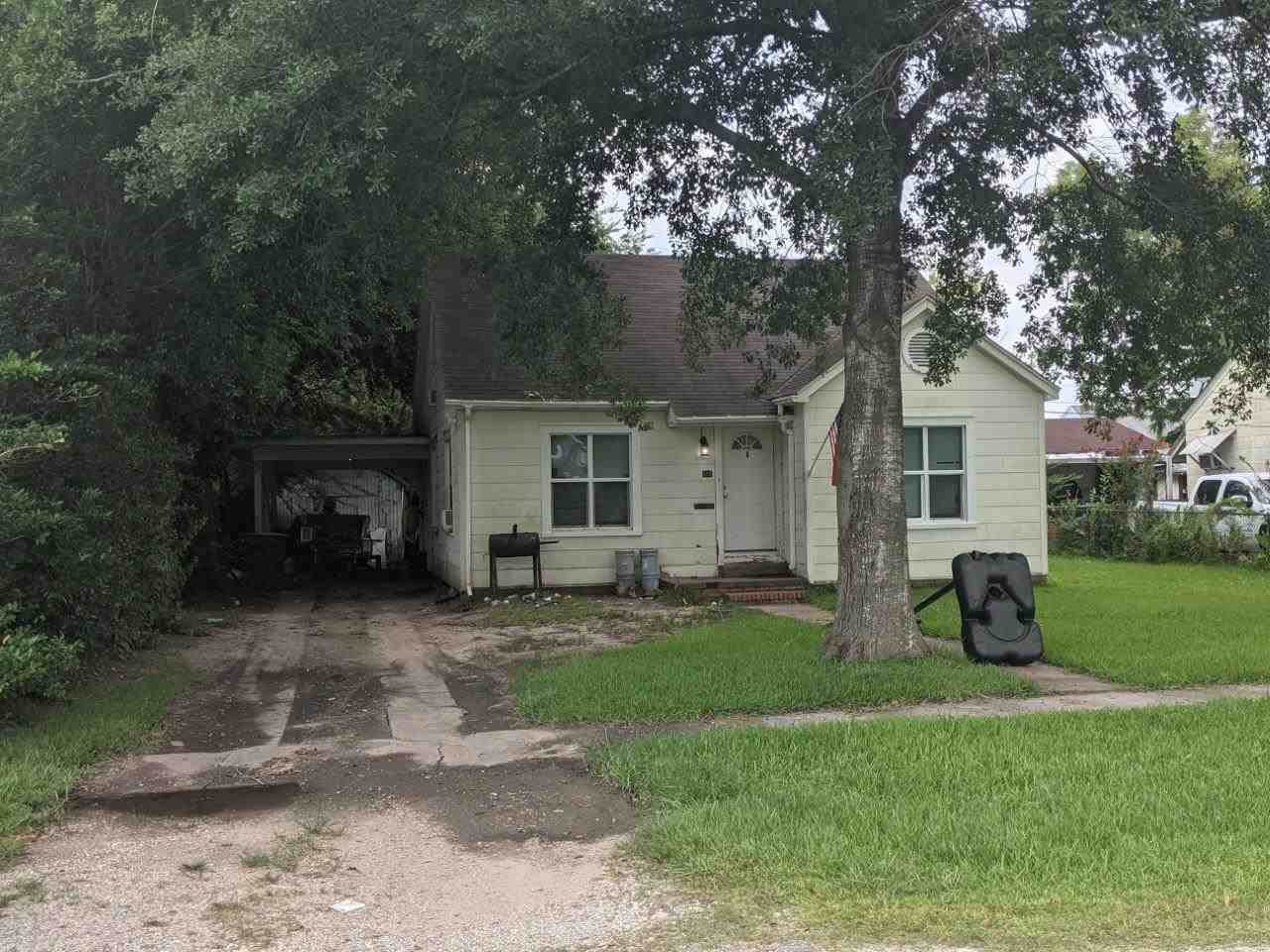 515 Iowa - Photo 1