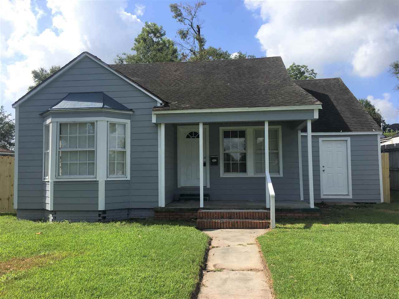 1405 Cherry - Photo 1