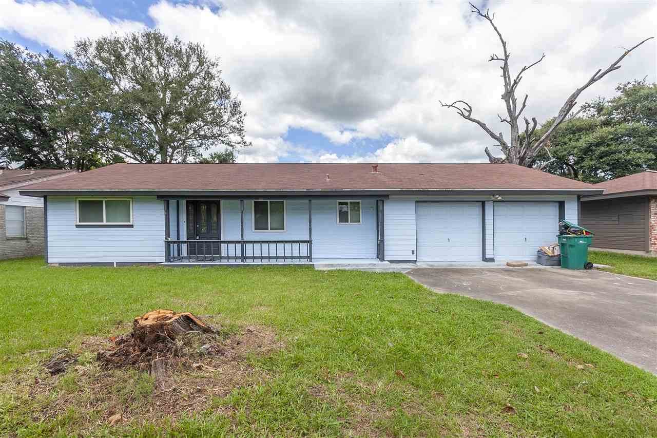 570 Lilac St - Photo 1