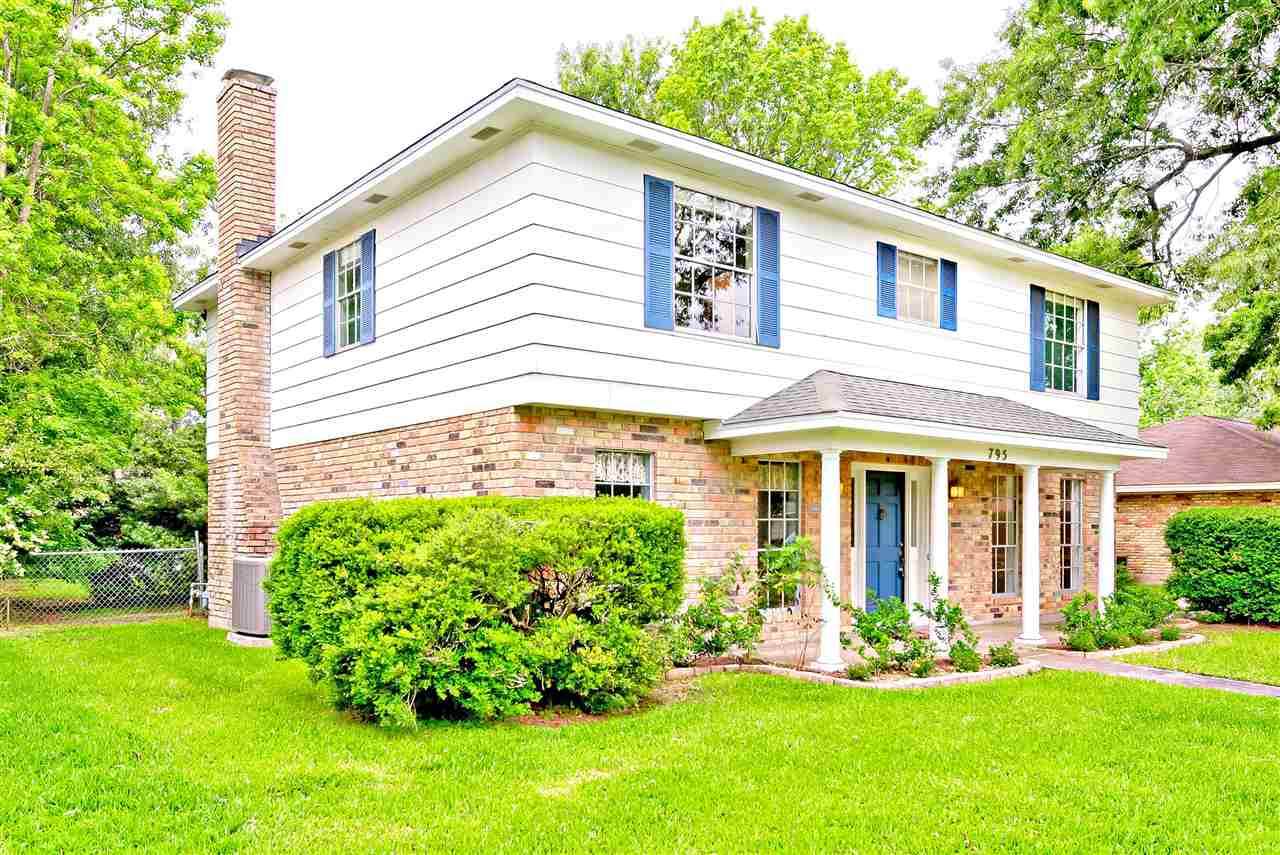 795 Norwood - Photo 1