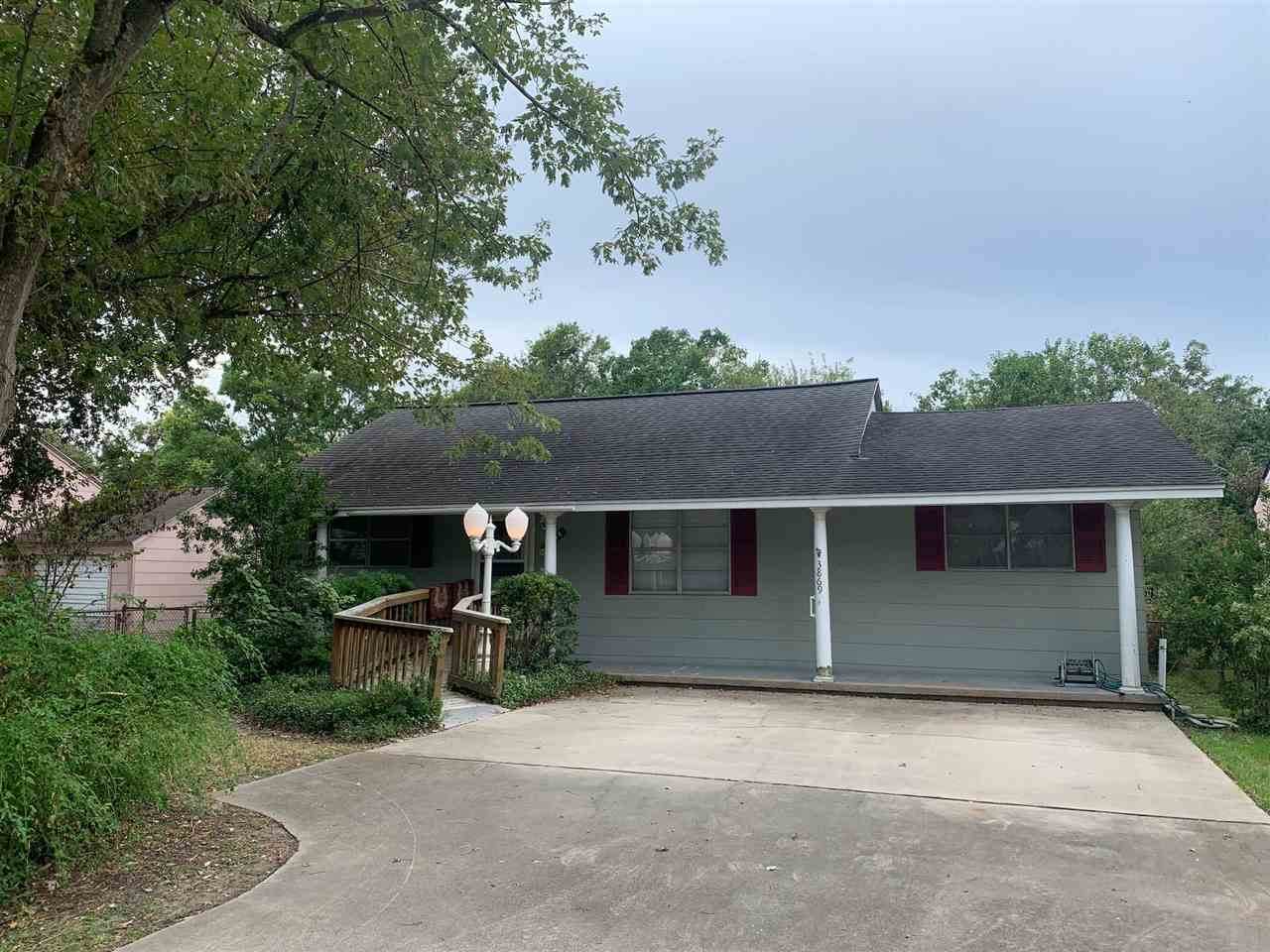 3869 Grant Ave - Photo 1