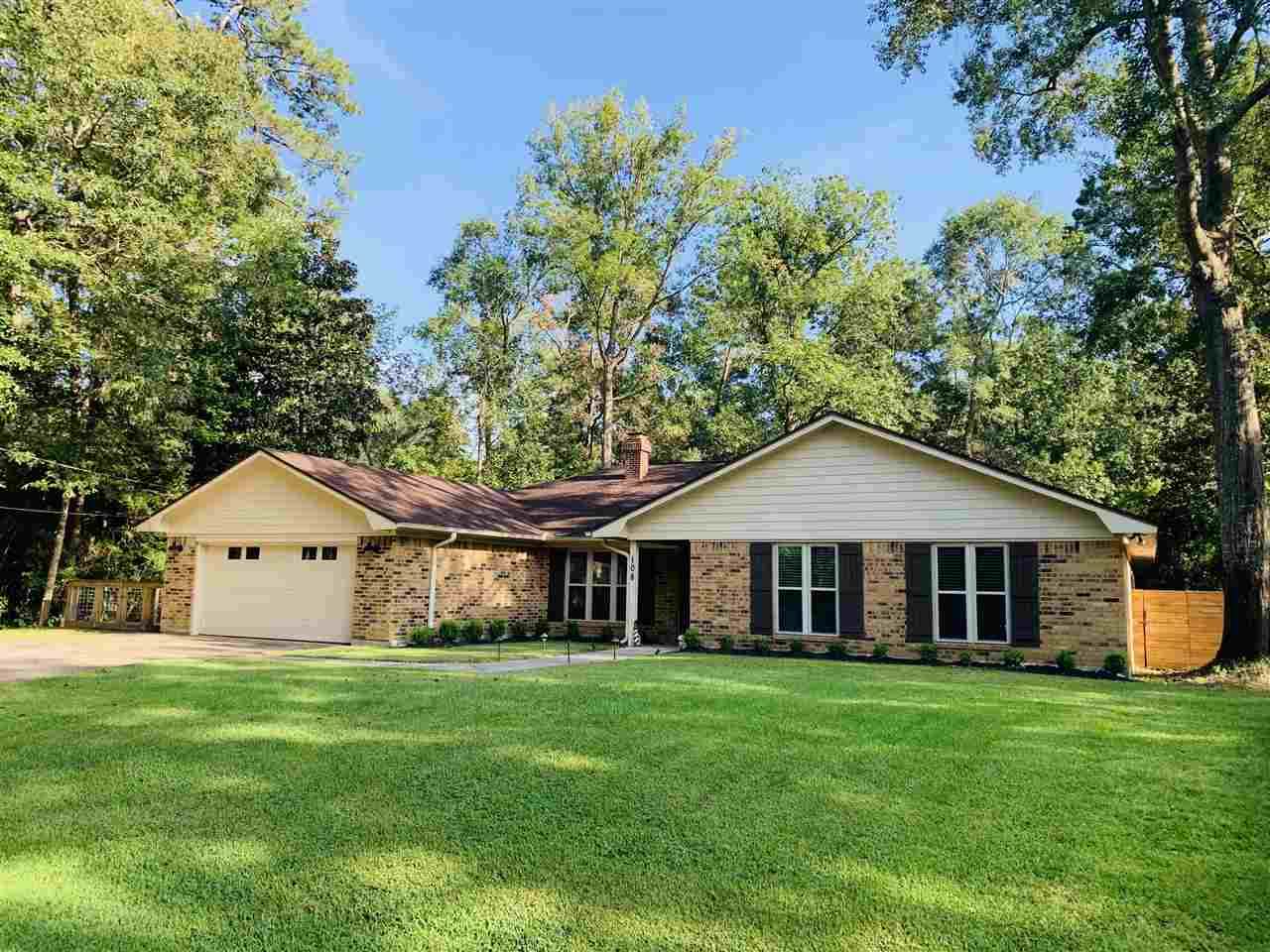 108 Oakcreek St. - Photo 1