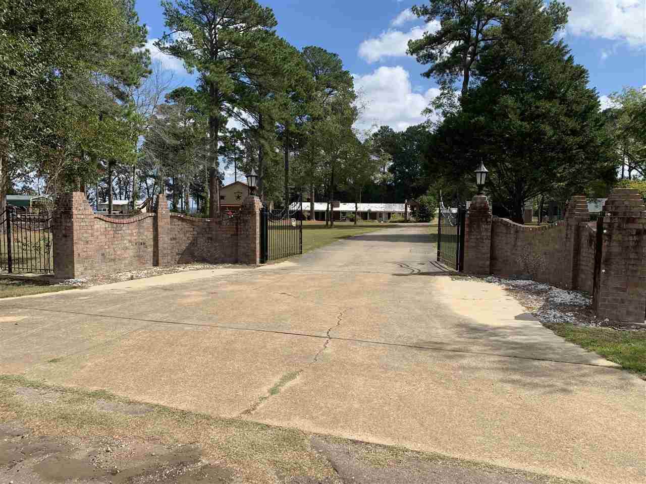 322 Sanders Street - Photo 1