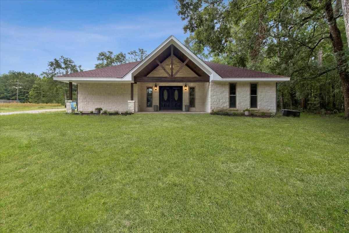 1215 Pineshadows Rd - Photo 1
