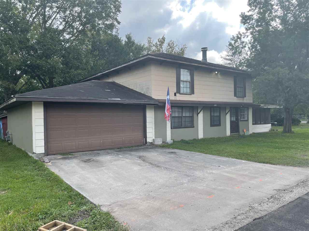 6108 Diamond Avenue - Photo 1