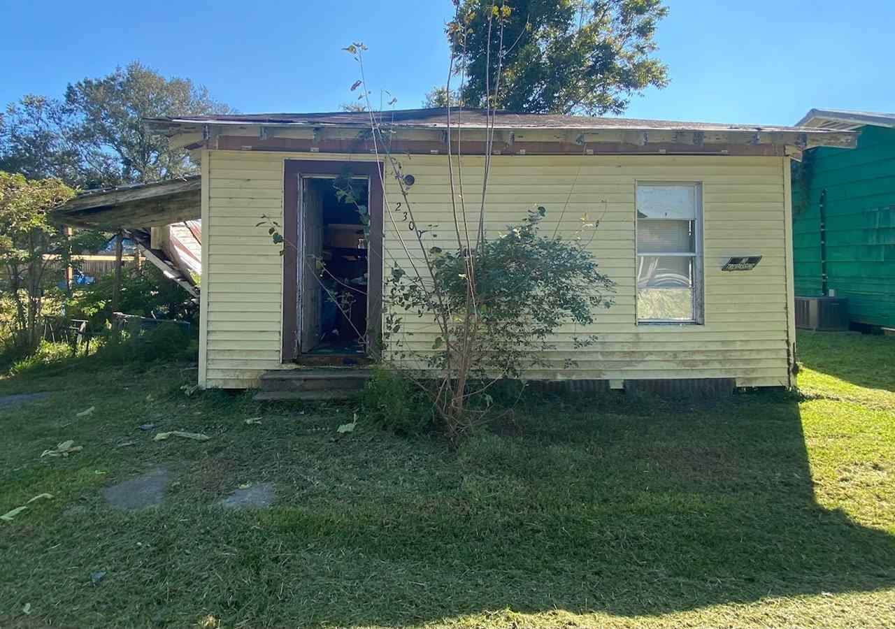 2309 Crabtree - Photo 1