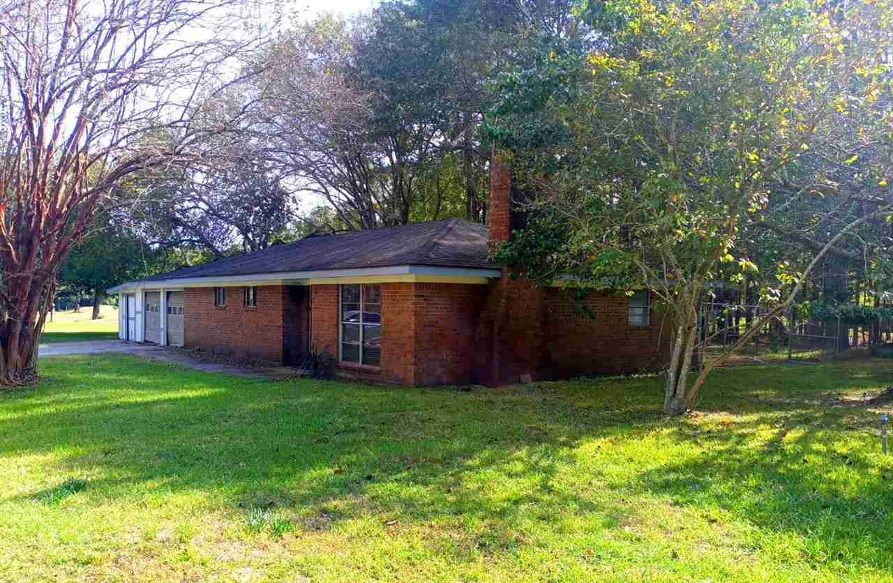 1237 Wildwood - Photo 1