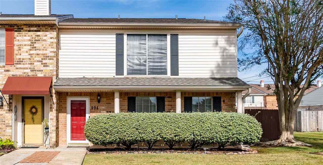 994 Sunmeadow Drive - Photo 1