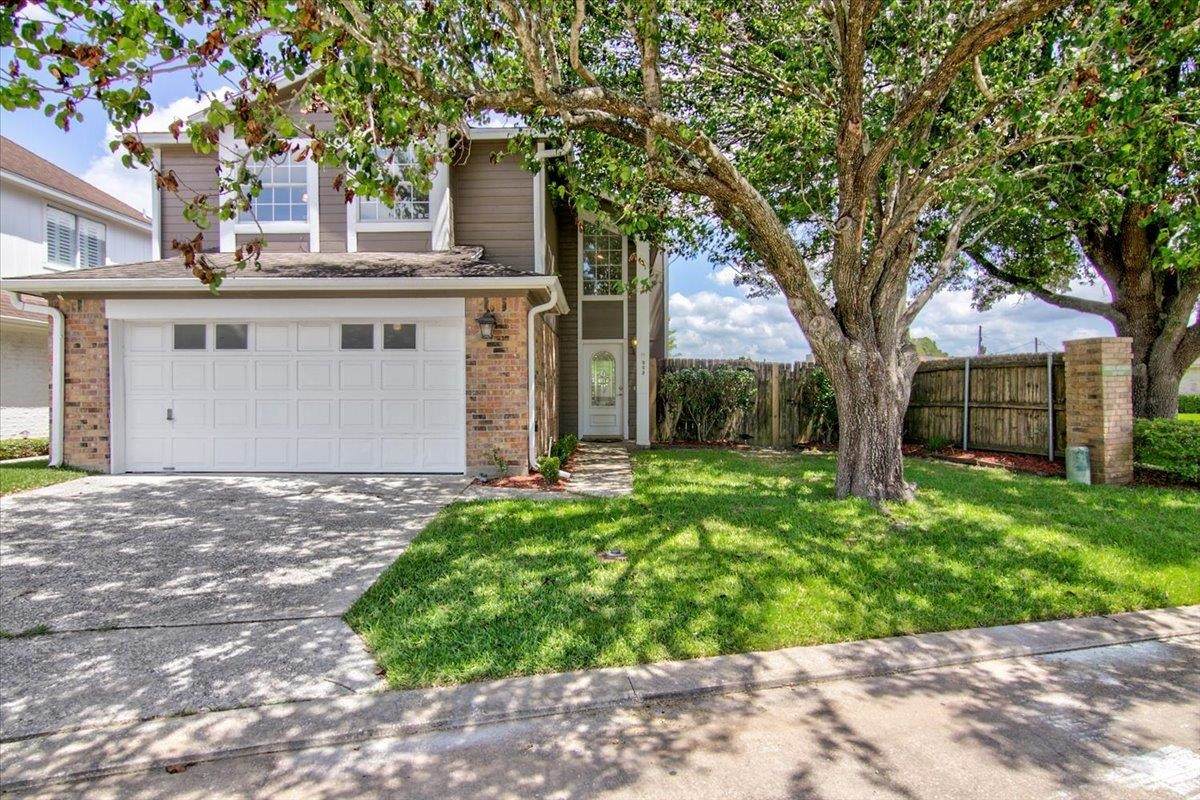 905 Green Meadow - Photo 1
