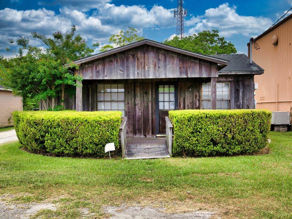 710 Lindbergh Dr - Photo 1