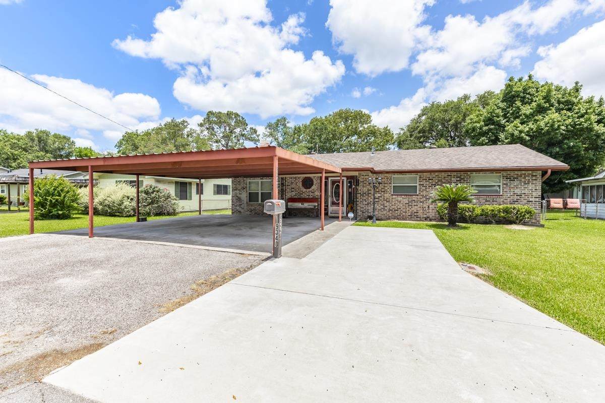 9340 Broun - Photo 1