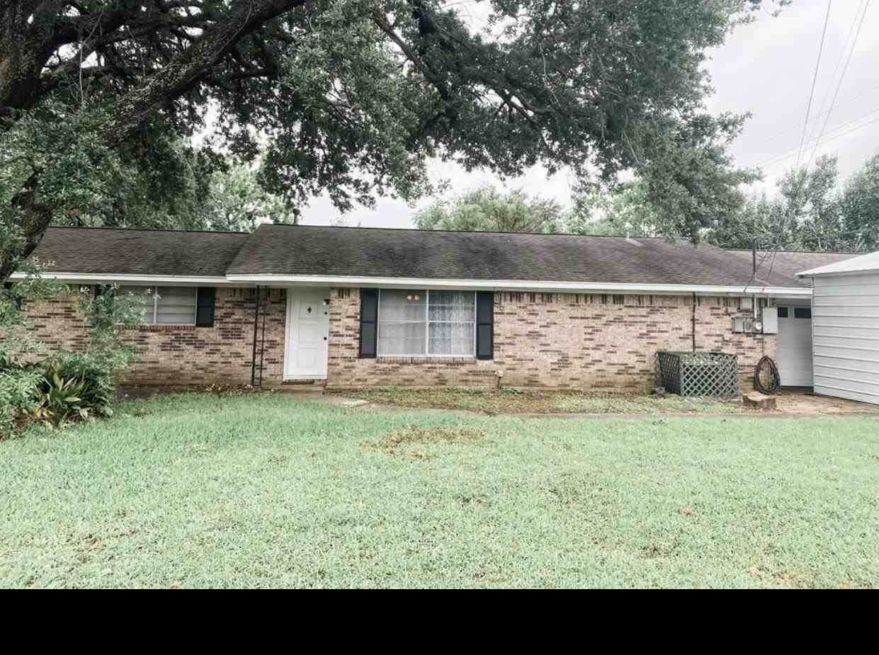 1323 Avenue H - Photo 1