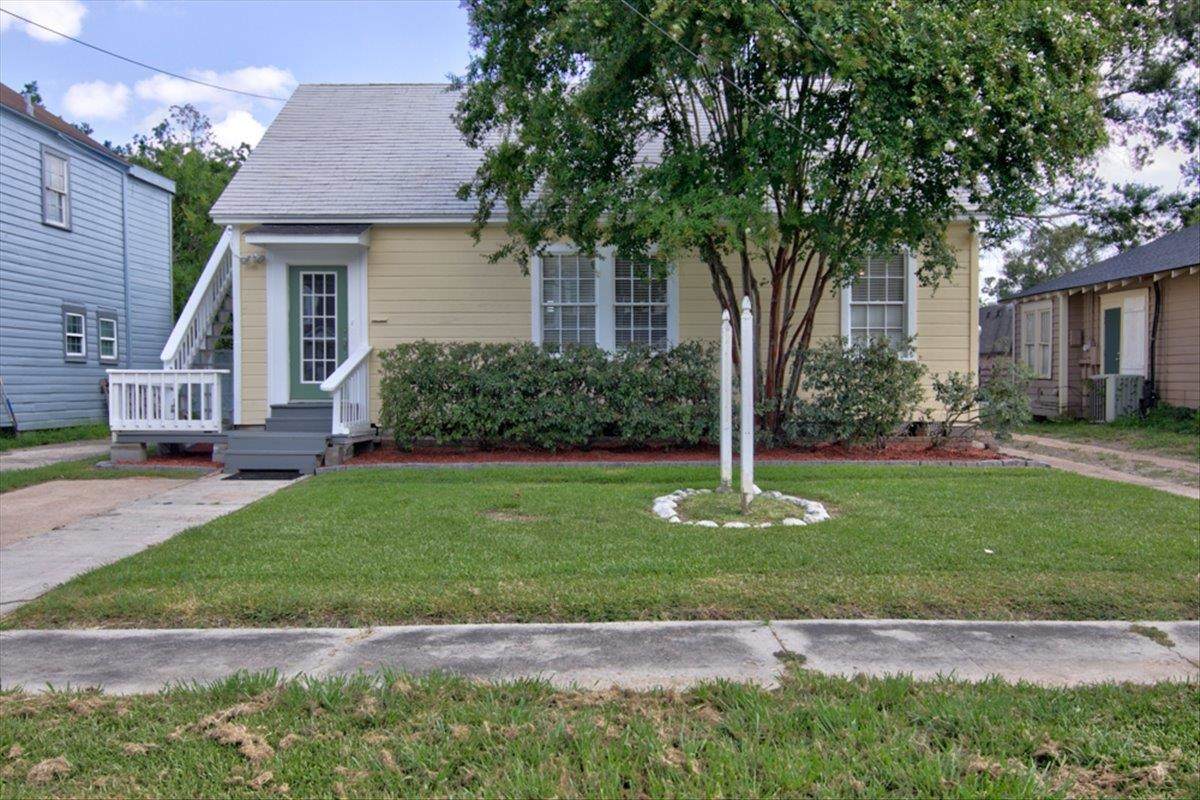 2633 North St - Photo 1