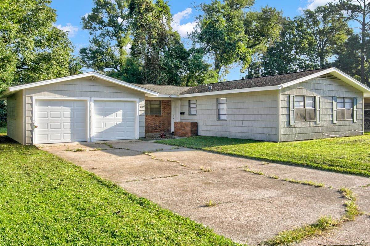 4690 Baywood Ln - Photo 1