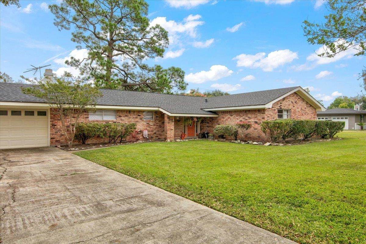 318 Linda Ave - Photo 1