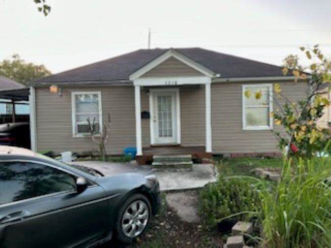 3318 19TH - Photo 1