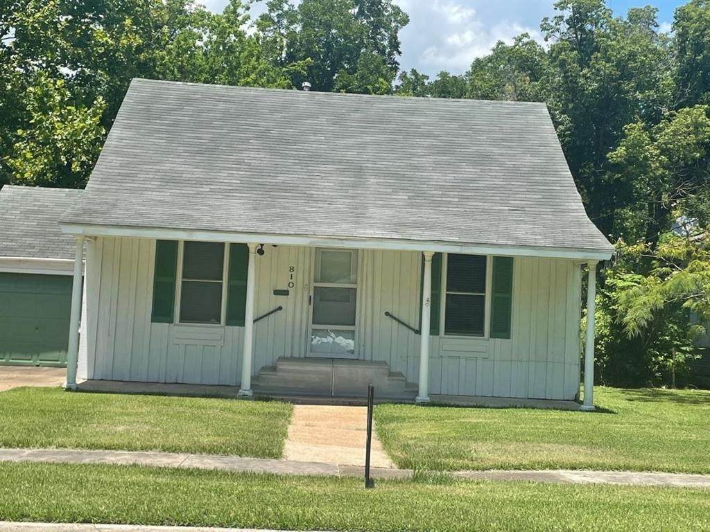 810 Cherry Ave - Photo 1