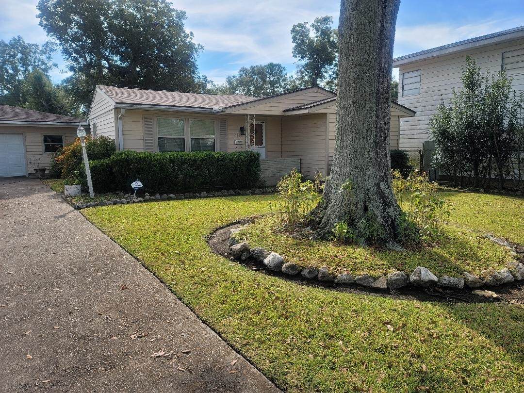 3432 31st - Photo 1