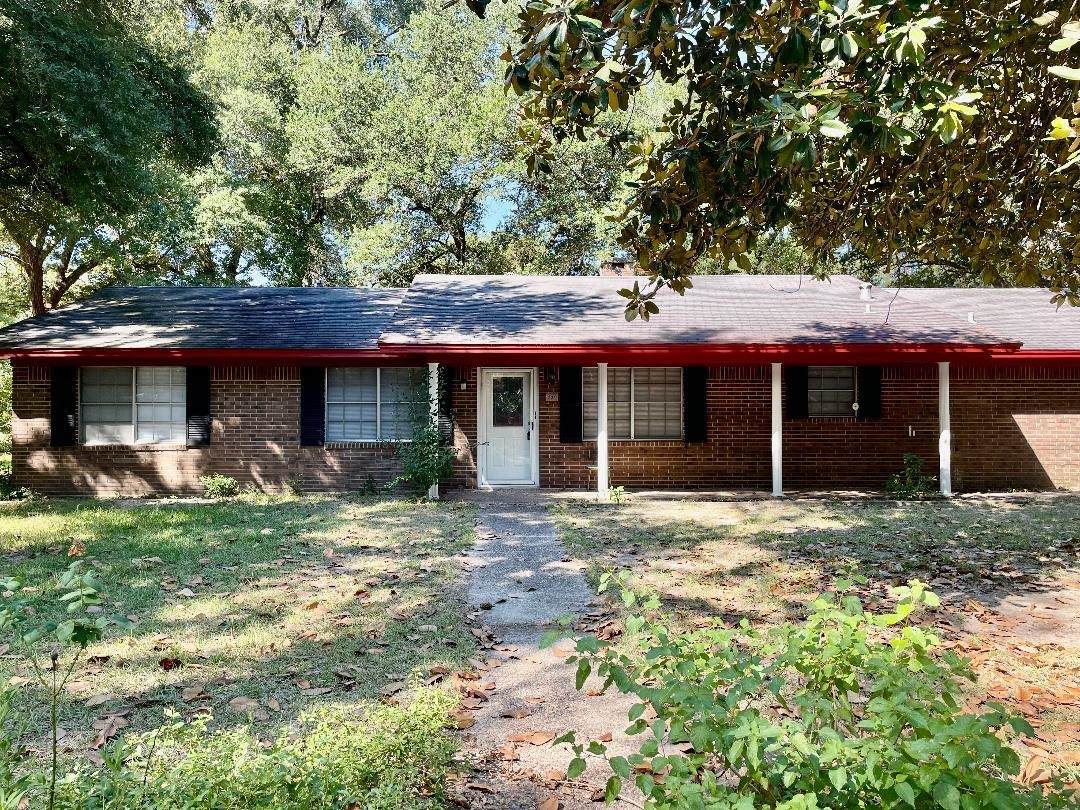 707 Tucker - Photo 1