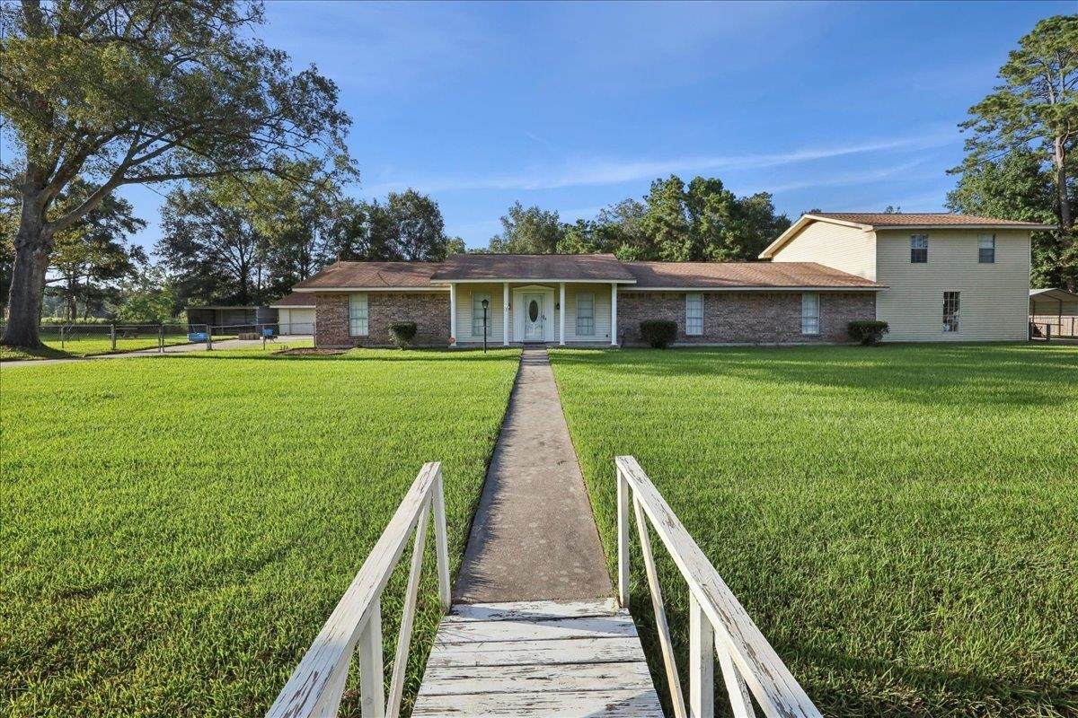 7526 Circle 10 - Photo 1
