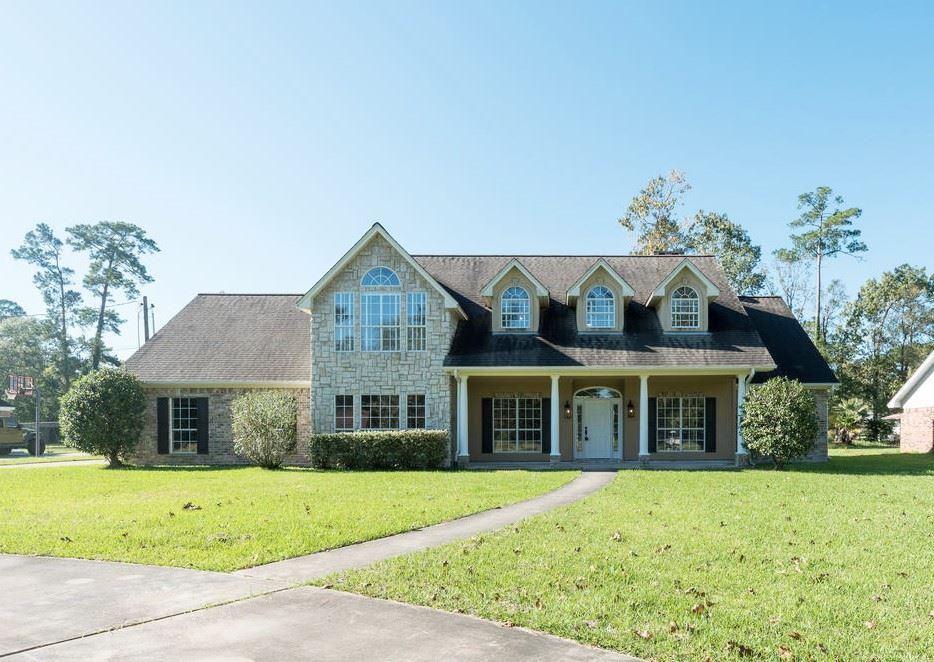 1318 Woodway Blvd - Photo 1