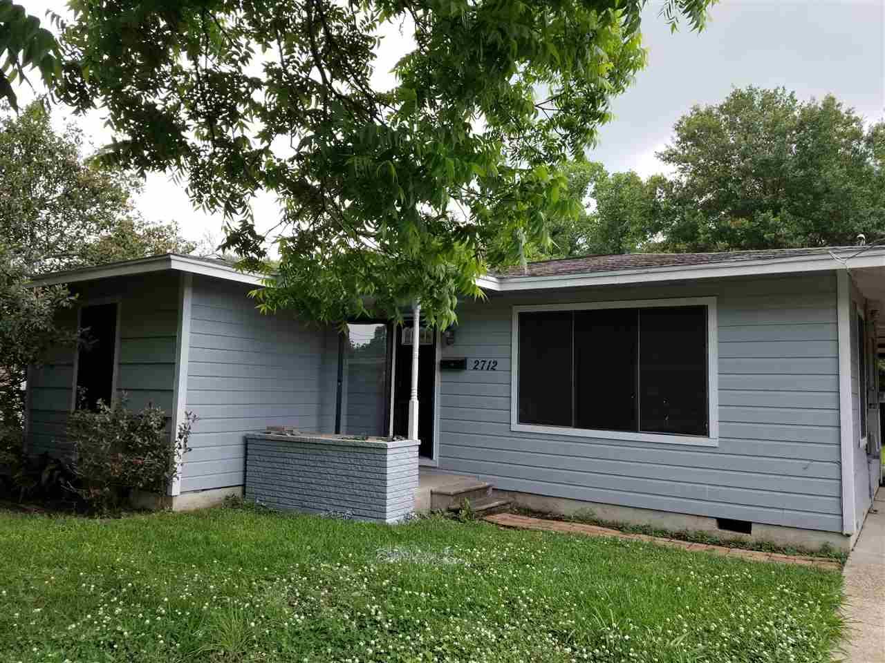 2712 3rd Avenue - Photo 1
