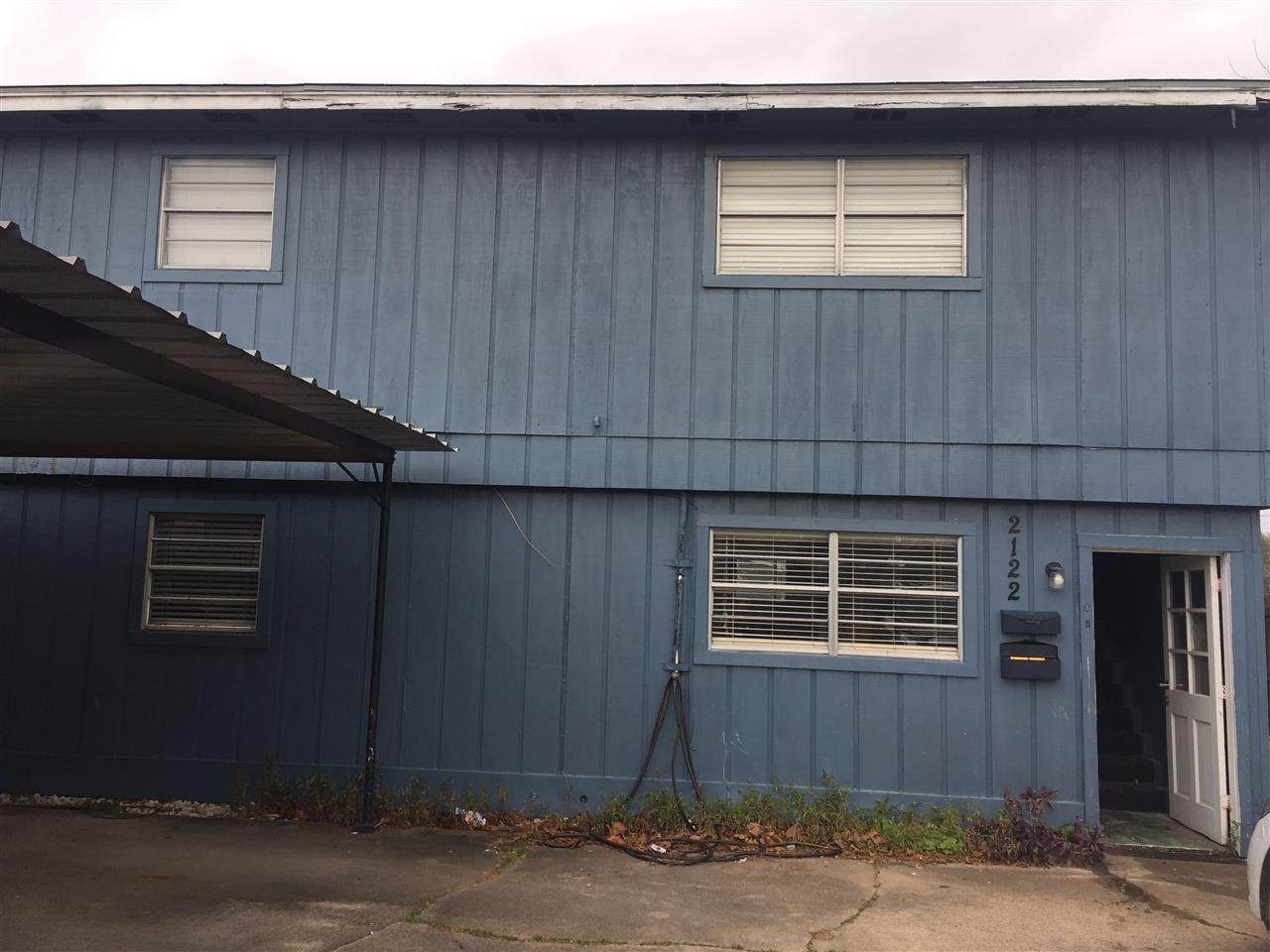 2122 7th St - Photo 1