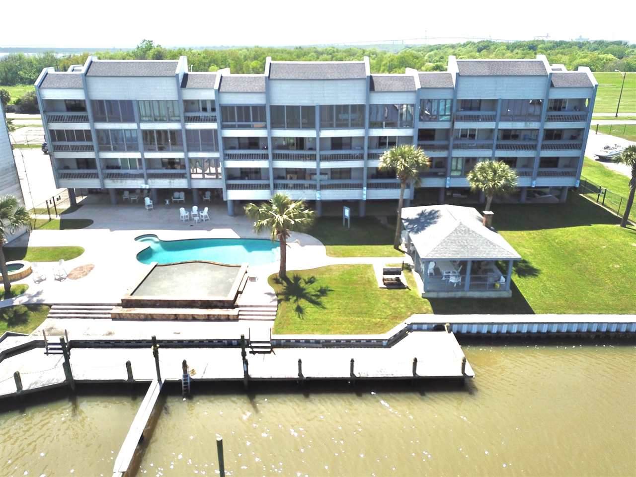 560 Pleasure Island Blvd - Photo 1