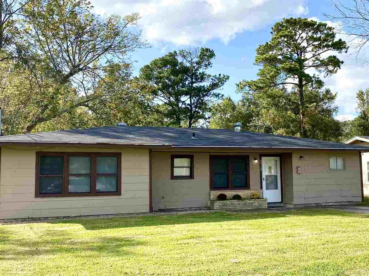 2555 10th - Photo 1