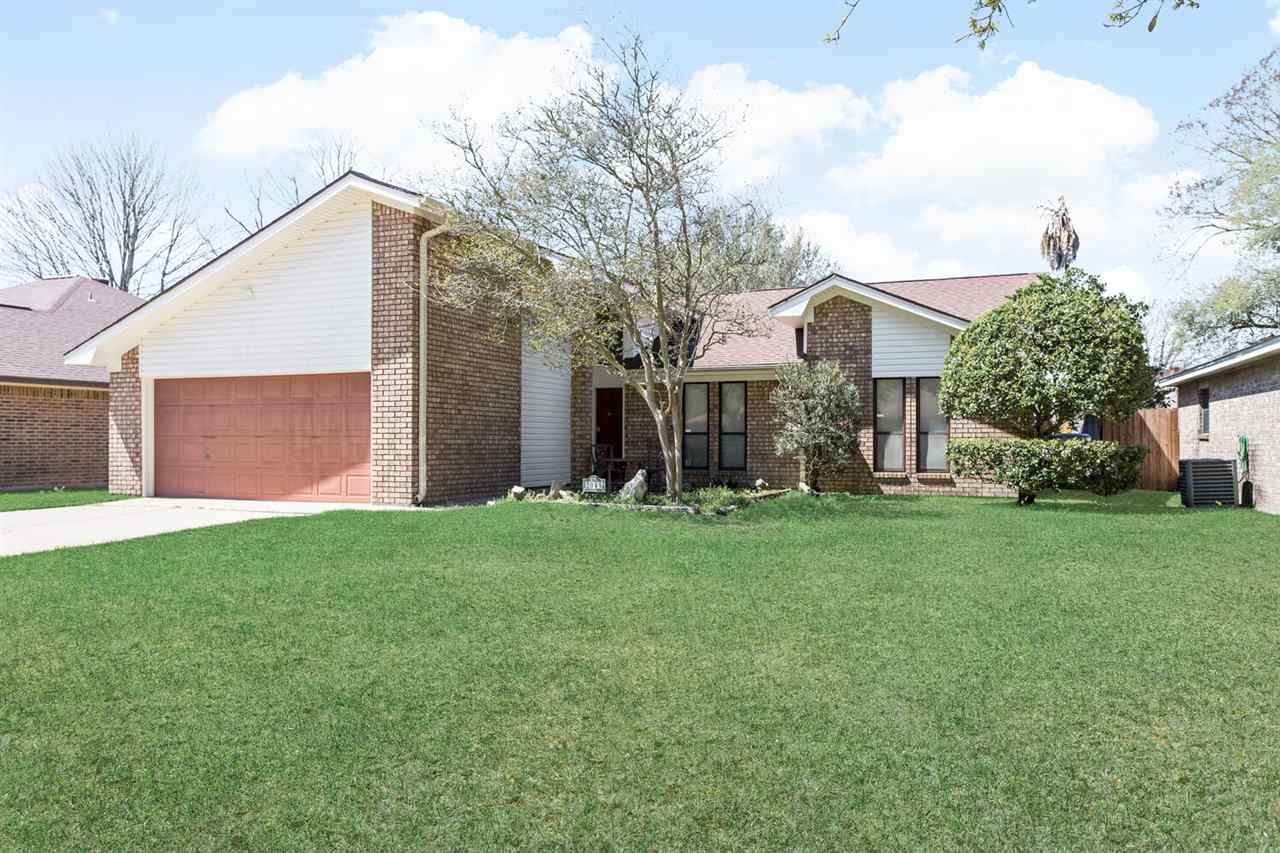 2045 Sams Way - Photo 1