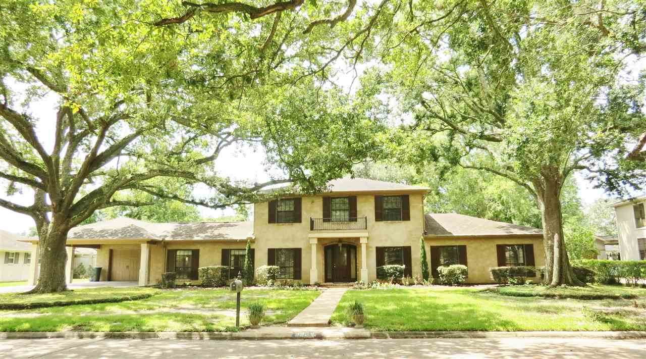 56 Avenue Of The Oaks - Photo 1