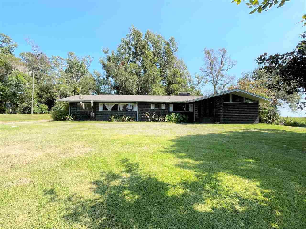 1078 Sharp - Photo 1
