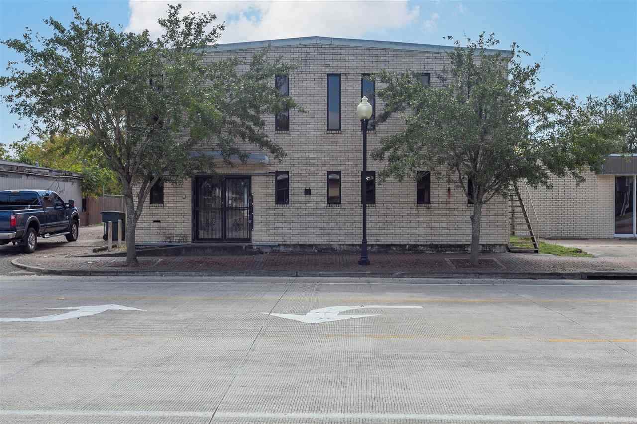 2493 Calder - Photo 1