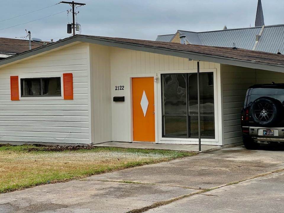 2122 7th Street - Photo 1