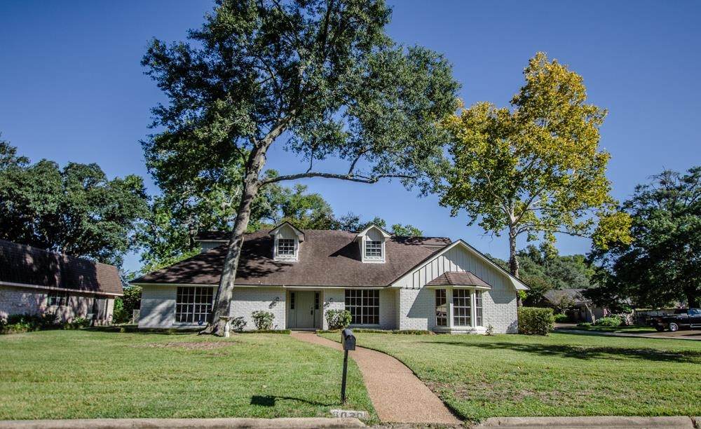 6020 Pinkstaff Ln - Photo 1