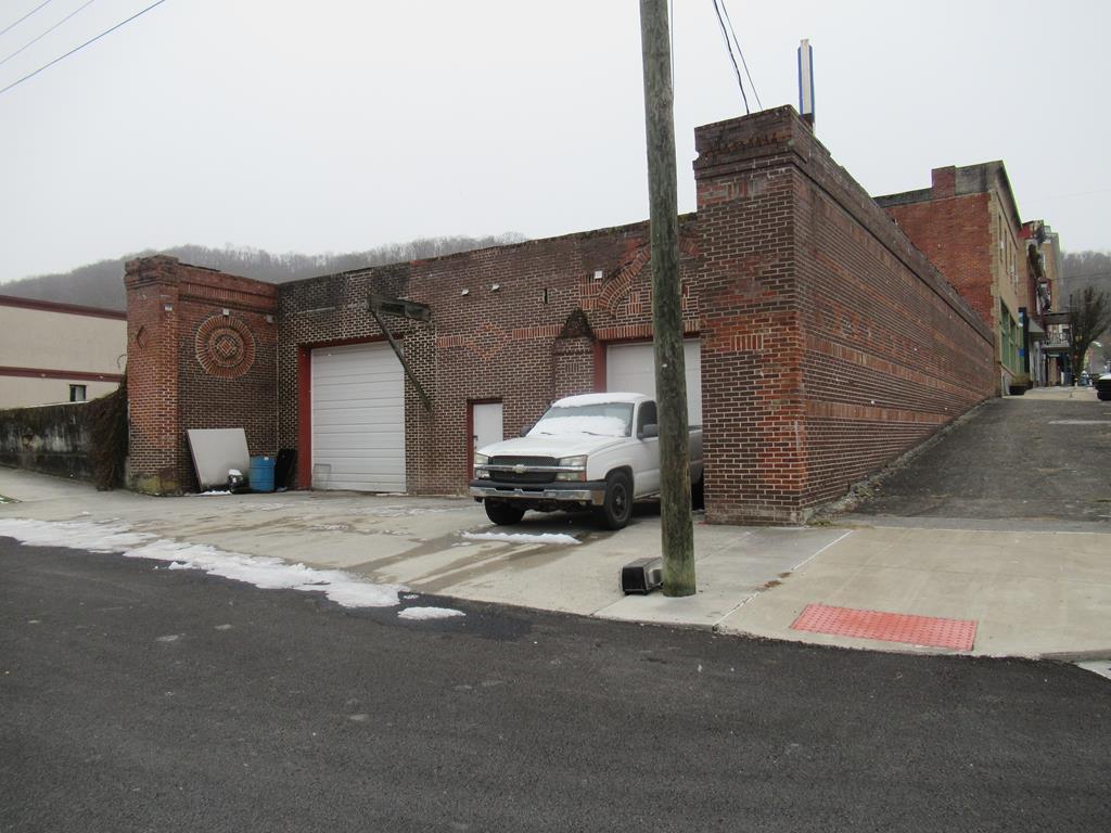 308 Summers St. - Photo 1