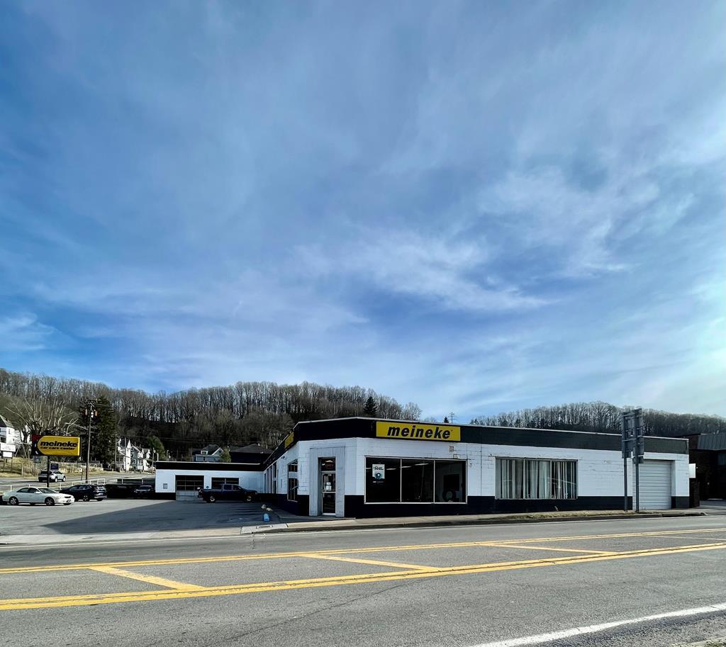 1001 Bluefield Avenue - Photo 1